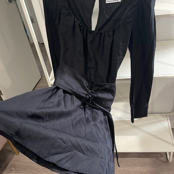 Reformation black dress - Picture 2 of 4